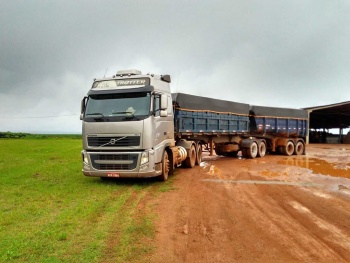 Caminhão de transporte